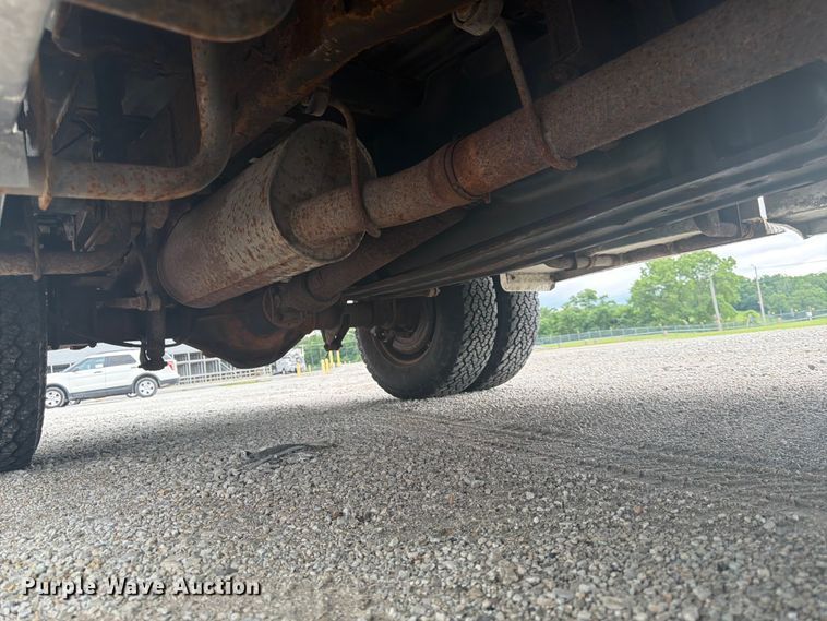 image for item EA4928 2006 Ford F350 Super Duty Ext. Cab pickup truck