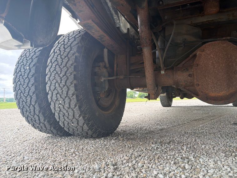 image for item EA4928 2006 Ford F350 Super Duty Ext. Cab pickup truck
