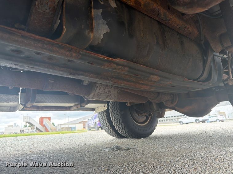 image for item EA4928 2006 Ford F350 Super Duty Ext. Cab pickup truck