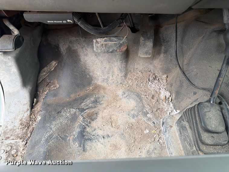 image for item EA4928 2006 Ford F350 Super Duty Ext. Cab pickup truck