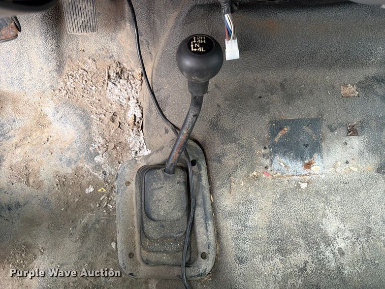 image for item EA4928 2006 Ford F350 Super Duty Ext. Cab pickup truck