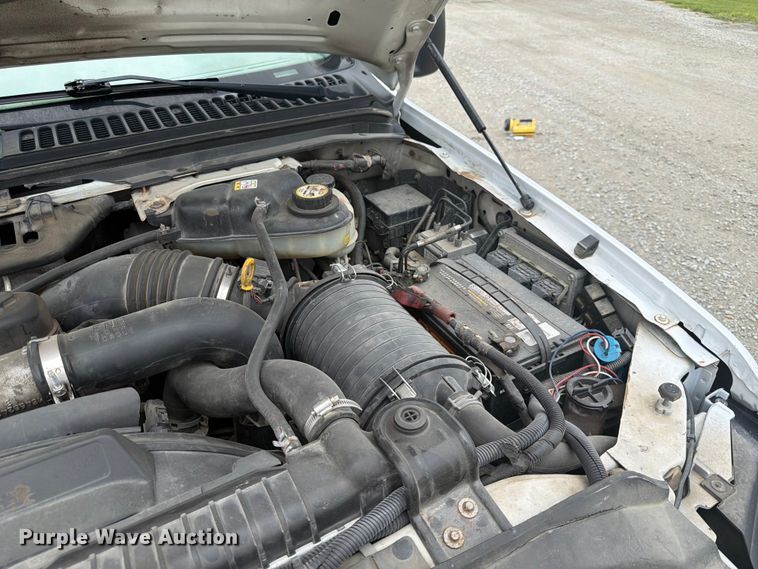 image for item EA4928 2006 Ford F350 Super Duty Ext. Cab pickup truck