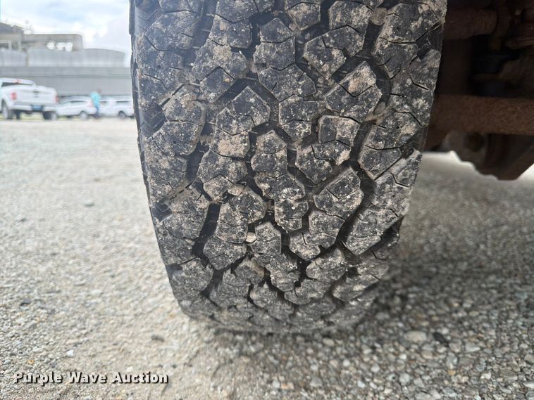 image for item EA4928 2006 Ford F350 Super Duty Ext. Cab pickup truck
