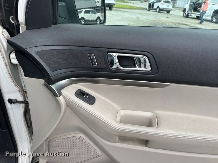 image for item EA4929 2012 Ford Explorer SUV