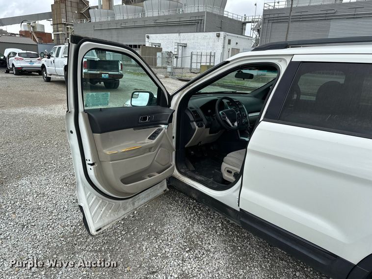 image for item EA4930 2012 Ford Explorer SUV
