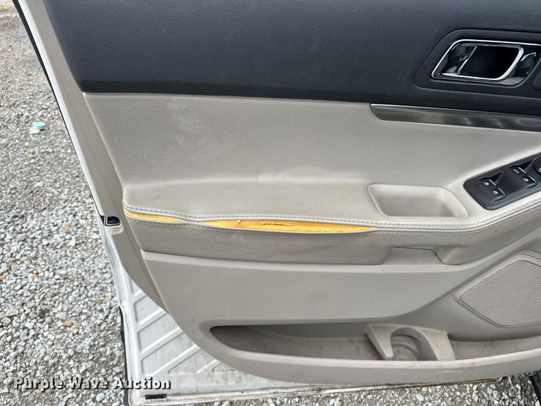 image for item EA4930 2012 Ford Explorer SUV
