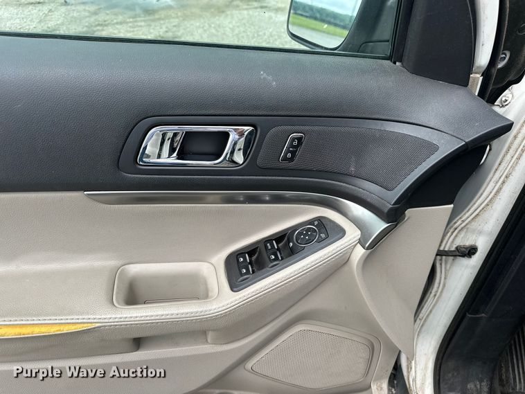image for item EA4930 2012 Ford Explorer SUV