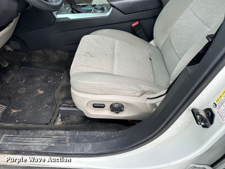image for item EA4930 2012 Ford Explorer SUV