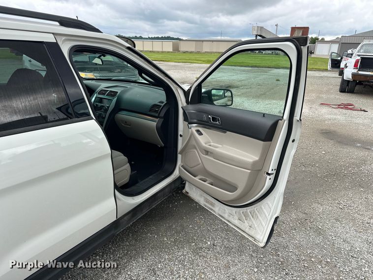 image for item EA4930 2012 Ford Explorer SUV