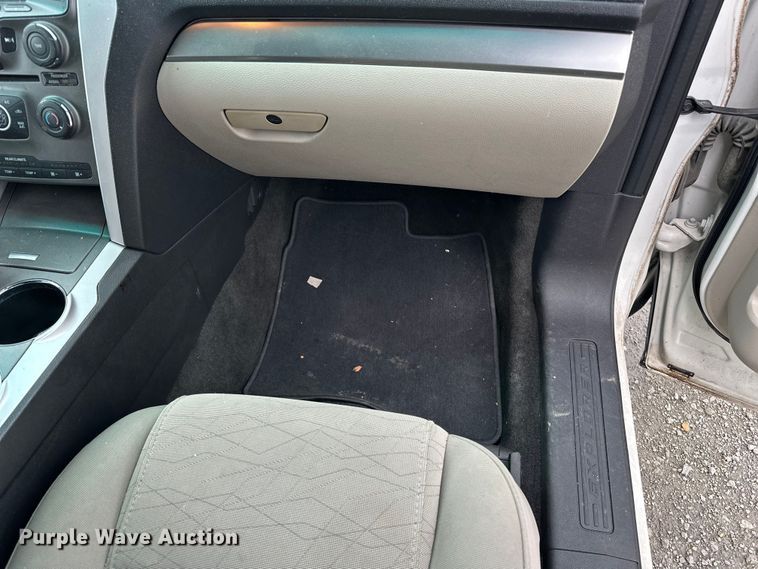 image for item EA4930 2012 Ford Explorer SUV