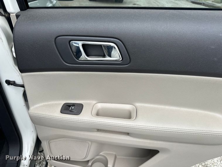 image for item EA4930 2012 Ford Explorer SUV