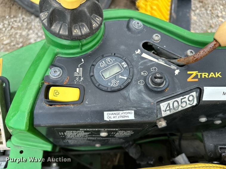 image for item EA4933 John Deere lawn equipment