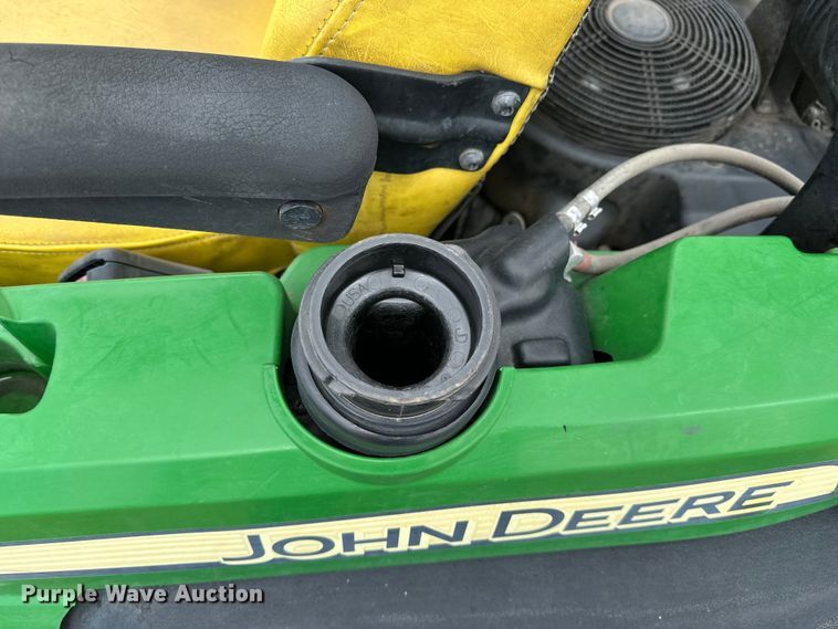image for item EA4933 John Deere lawn equipment