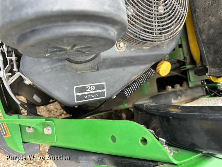 image for item EA4933 John Deere lawn equipment