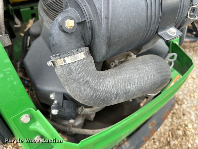 image for item EA4933 John Deere lawn equipment