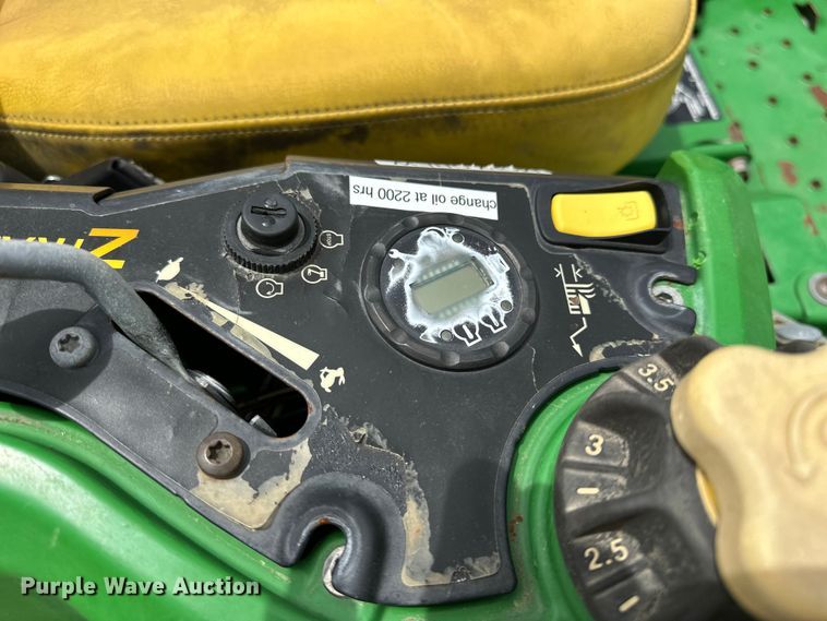 image for item EA4933 John Deere lawn equipment
