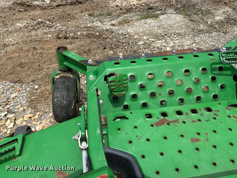 image for item EA4933 John Deere lawn equipment