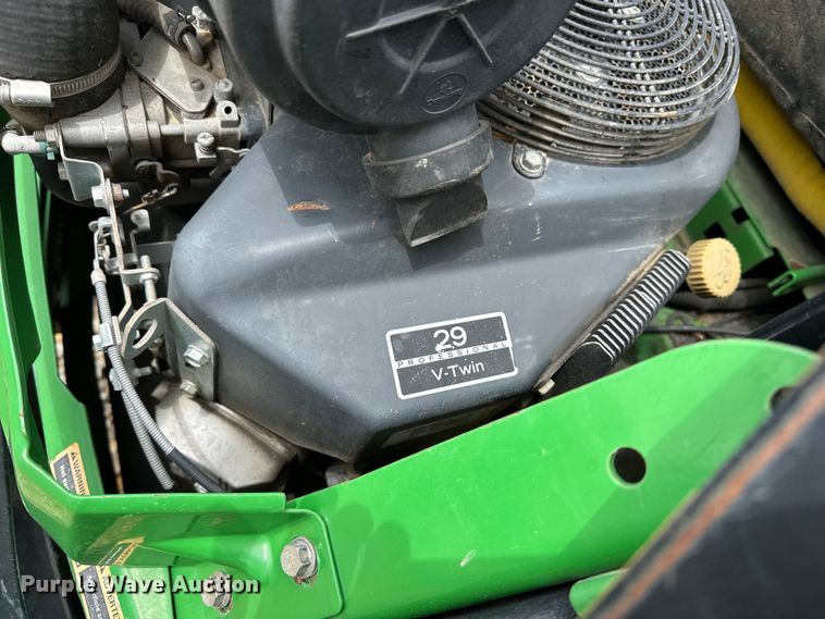 image for item EA4933 John Deere lawn equipment