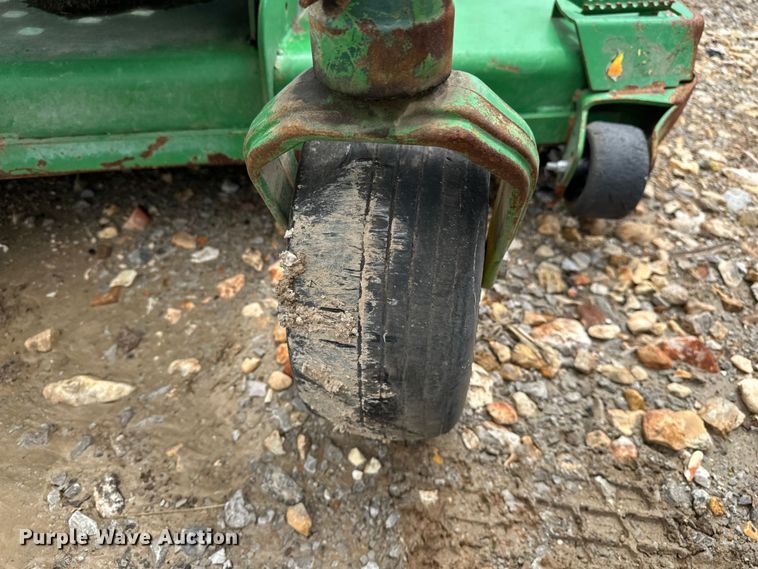image for item EA4933 John Deere lawn equipment