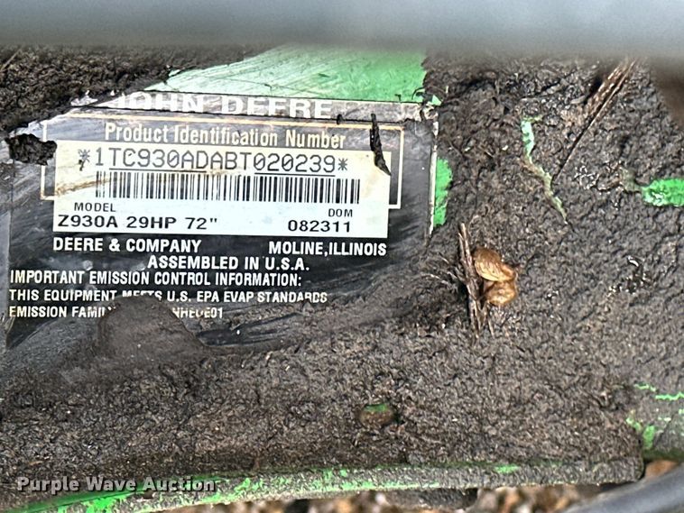 image for item EA4933 John Deere lawn equipment