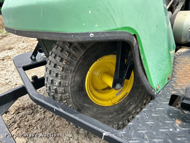 image for item EA4933 John Deere lawn equipment