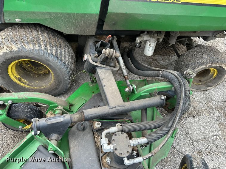 image for item EA4937 2013 John Deere 1600 Turbo Series II lawn mower