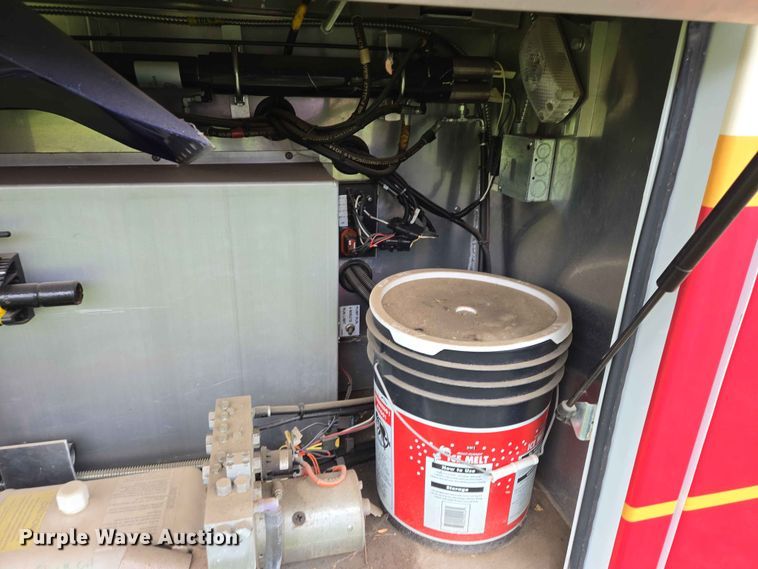 image for item EB1472 2015 Trail King Industries TK40CF medical training trailer