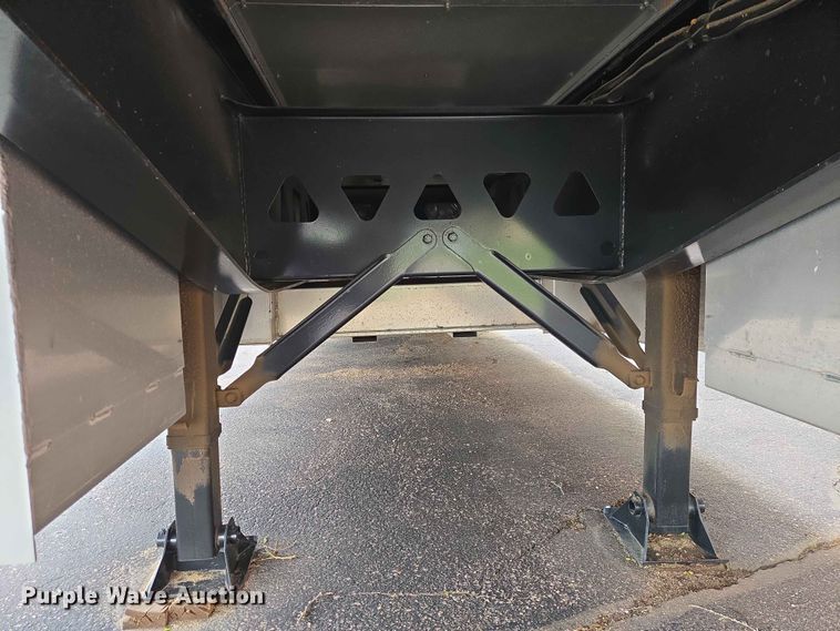 image for item EB1473 2015 Trail King Industries TK40CF medical training trailer