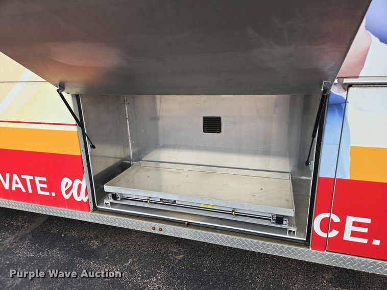 image for item EB1473 2015 Trail King Industries TK40CF medical training trailer