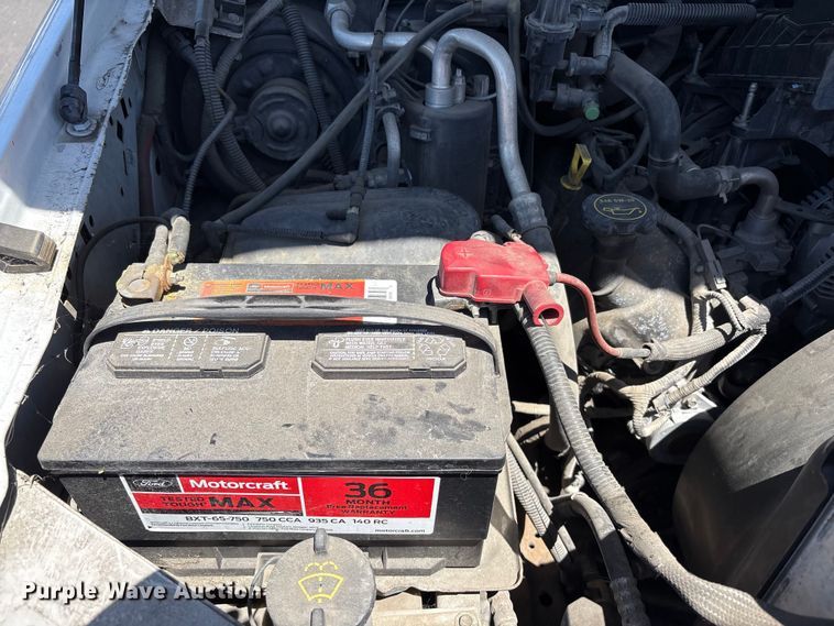 image for item EC8343 2006 Ford F350 Super Duty flatbed pickup truck