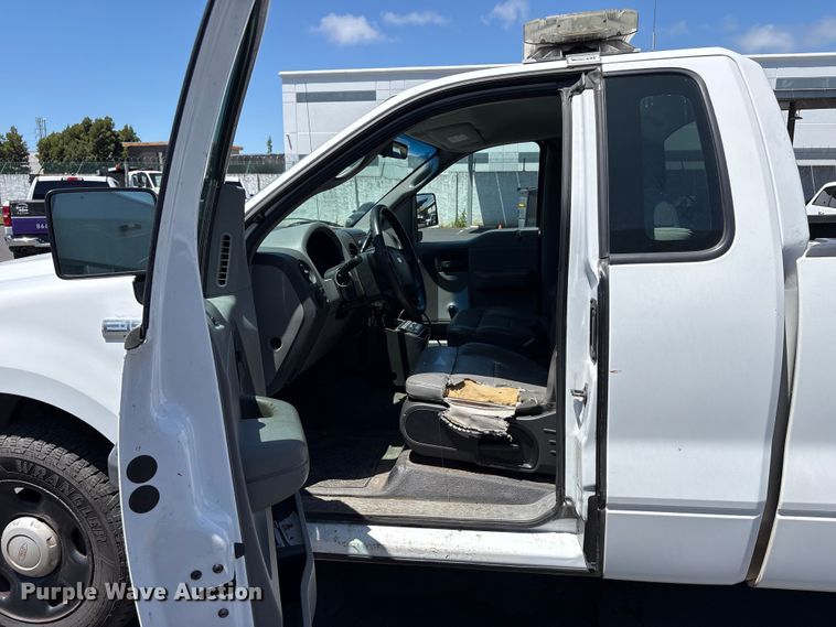 image for item EC8344 2007 Ford F150 pickup truck