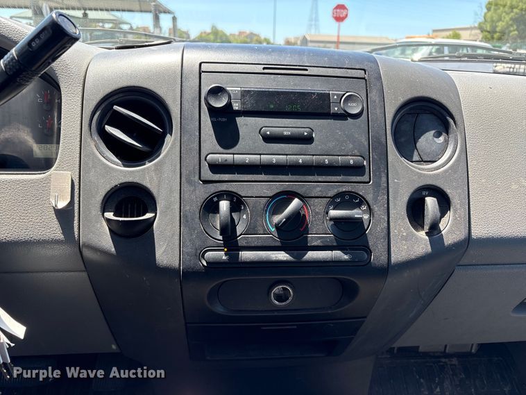 image for item EC8344 2007 Ford F150 pickup truck