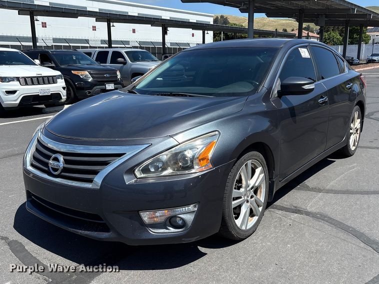 image for item EC8347 2013 Nissan Altima Passenger Vehicle