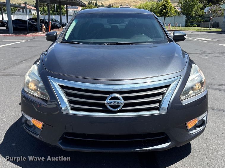 image for item EC8347 2013 Nissan Altima Passenger Vehicle