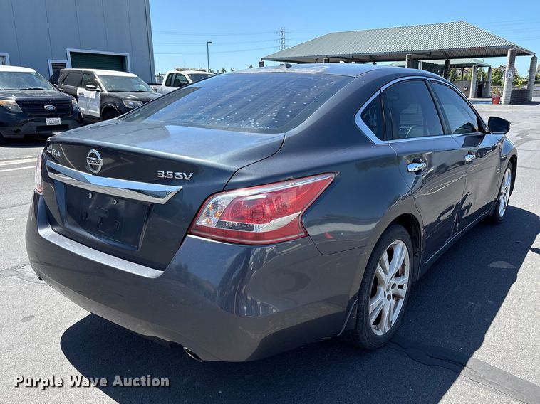 image for item EC8347 2013 Nissan Altima Passenger Vehicle