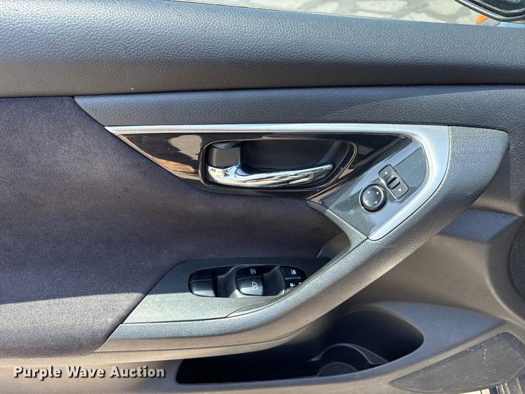 image for item EC8347 2013 Nissan Altima Passenger Vehicle