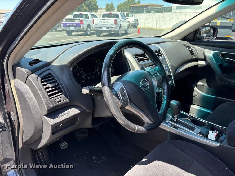 image for item EC8347 2013 Nissan Altima Passenger Vehicle