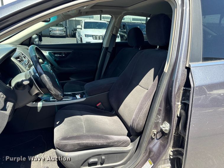 image for item EC8347 2013 Nissan Altima Passenger Vehicle