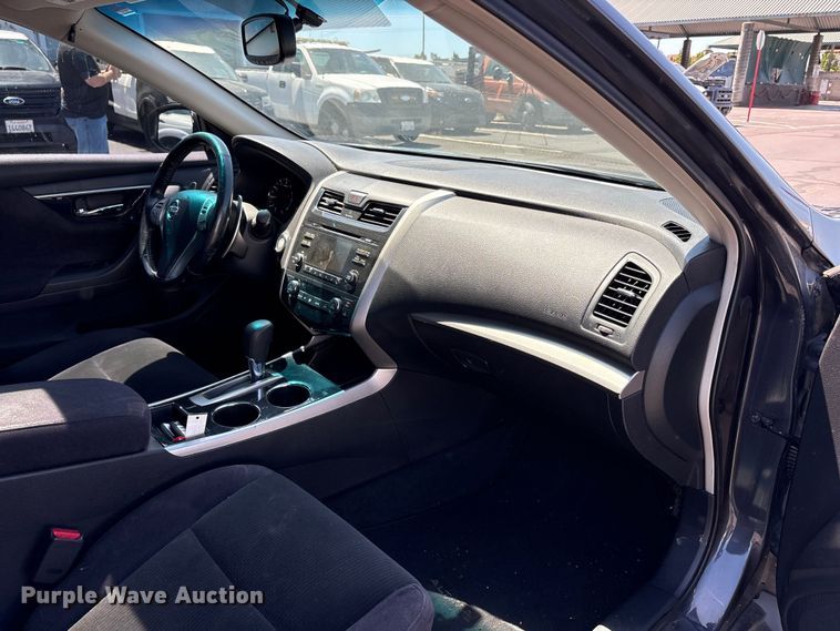 image for item EC8347 2013 Nissan Altima Passenger Vehicle