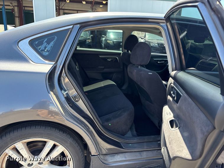 image for item EC8347 2013 Nissan Altima Passenger Vehicle