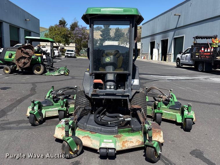 image for item EC8351 John Deere 1600 lawn mower