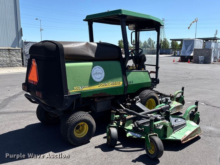 image for item EC8351 John Deere 1600 lawn mower