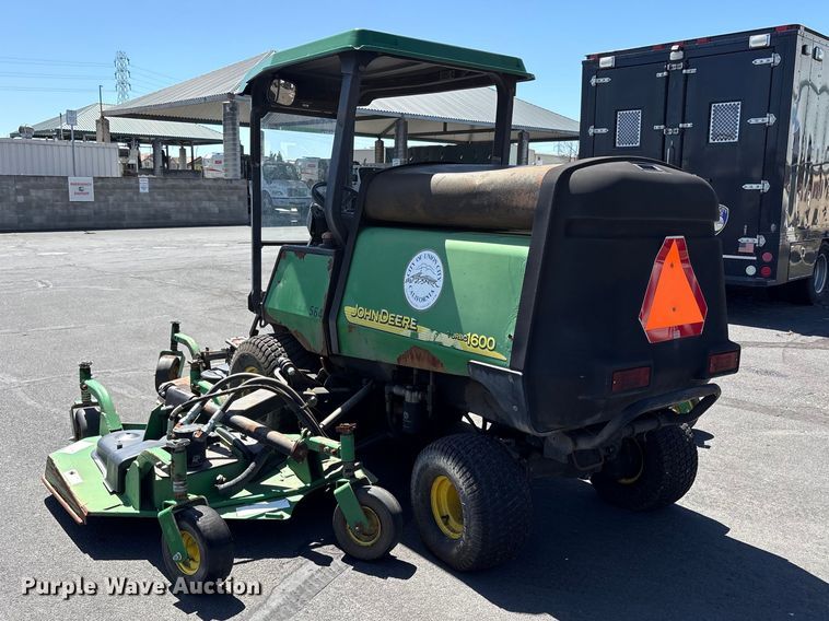 image for item EC8351 John Deere 1600 lawn mower