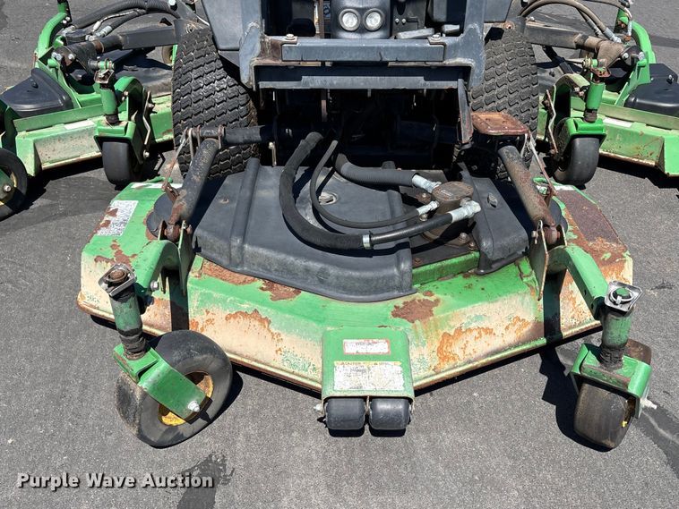 image for item EC8351 John Deere 1600 lawn mower