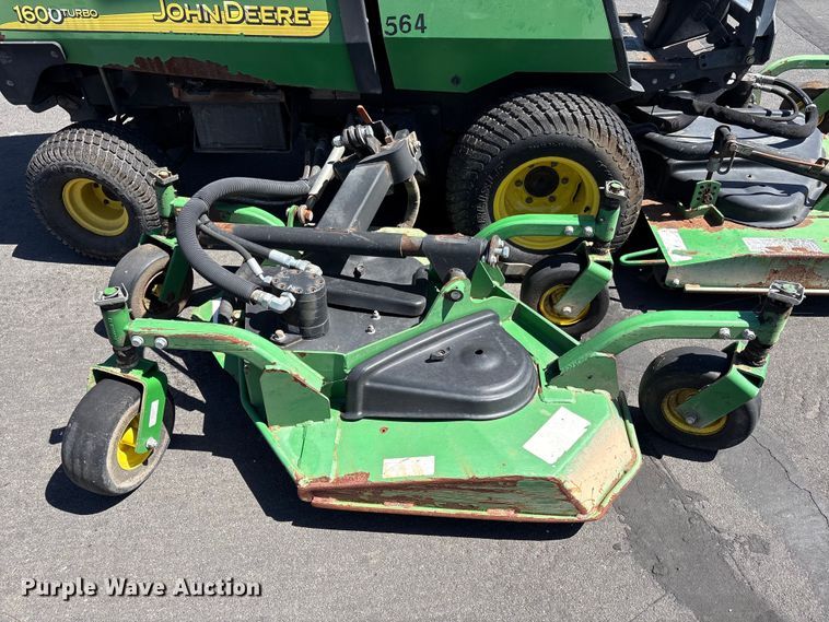 image for item EC8351 John Deere 1600 lawn mower