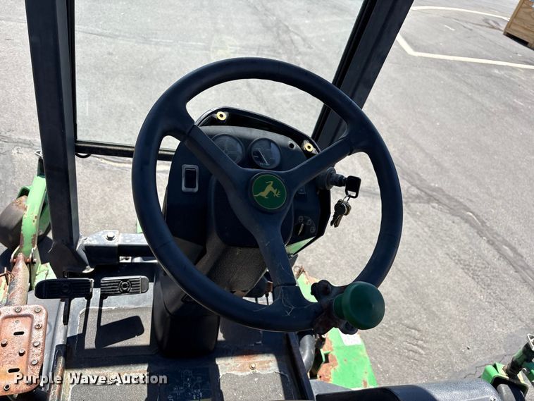 image for item EC8351 John Deere 1600 lawn mower