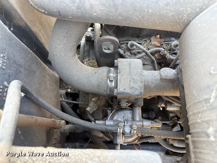 image for item EC8351 John Deere 1600 lawn mower