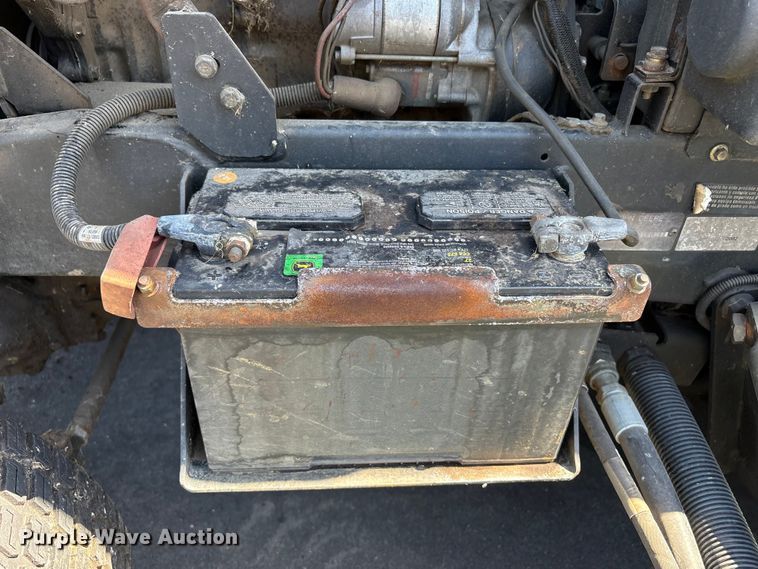 image for item EC8351 John Deere 1600 lawn mower