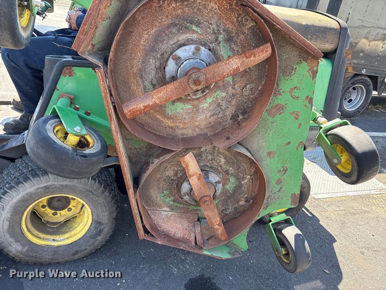 image for item EC8351 John Deere 1600 lawn mower