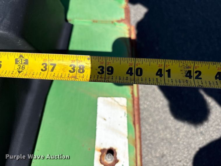 image for item EC8351 John Deere 1600 lawn mower
